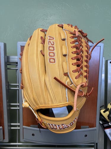 Wilson A2000 d33 11.75 new with tags