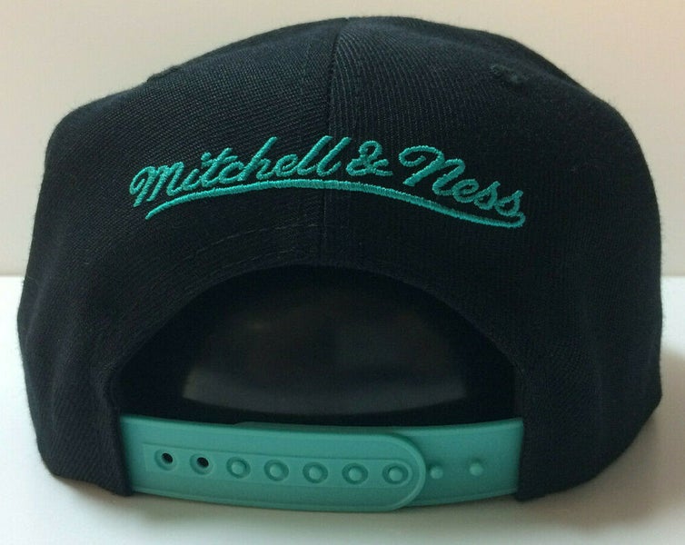 Vancouver Grizzlies Mitchell & Ness NBA Snapback Hat RARE Cap Memphis Shorts