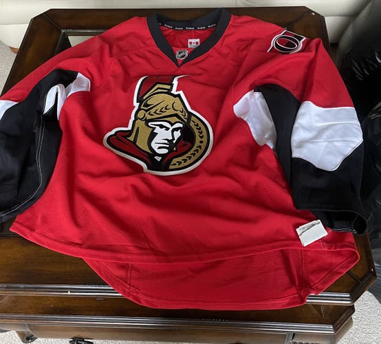 BNWT Team Issued Canadian Made Senators Goalie Cut Jersey