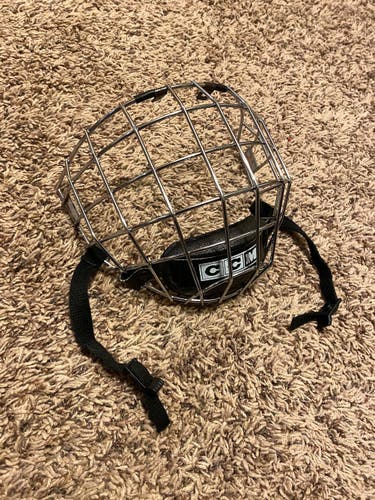 CCM FM480 Chrome Cage
