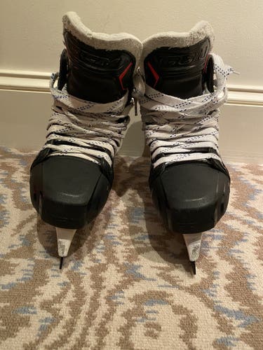 Senior CCM Regular Width Size 8 Jetspeed FT2 Hockey Goalie Skates