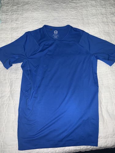 Blue Used Large Under Armour Shirt And Long Sleeve Shirt