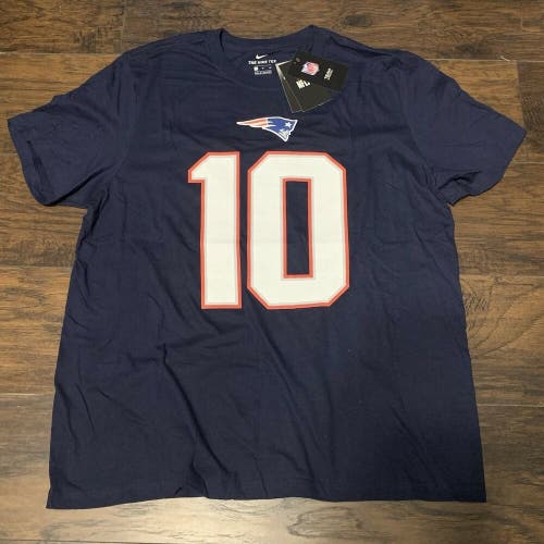 Mac Jones #10 New England Patriots Nike Player Name & Number shirt Sz XL