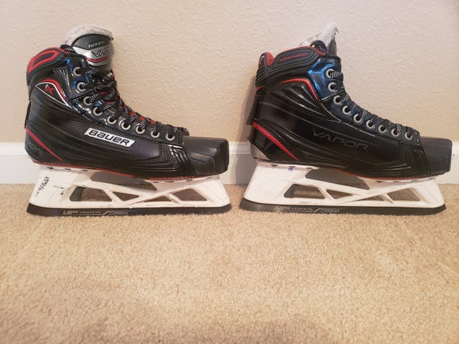 Goalie Skates Senior Used Bauer Vapor 1X Regular Width Size 7.5 with Extra set of Blades