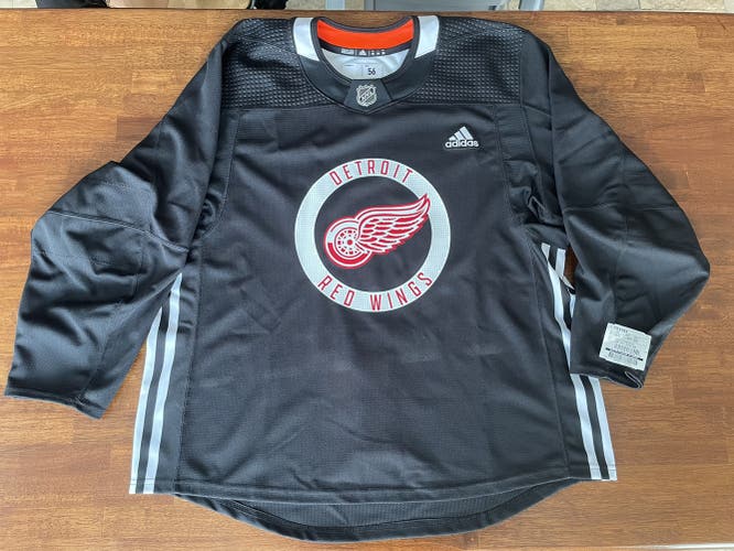 NWT pro stock Detroit red wings adidas black practice jersey