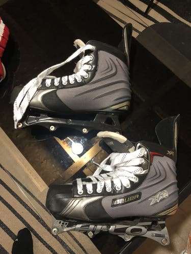 Senior Bauer Regular Width Size 10 XR2 Inline Skates