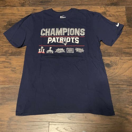 New England Patriots Nike NFL 5X Super Bowl Champions Logo Shirt Size Lg