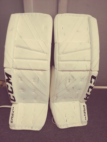 CCM EFLEX 5.9 White Goalie Leg Pads Used Senior 34" +1"
