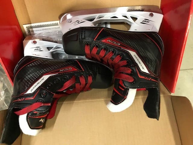 Hockey Skates Junior New CCM Jetspeed270 Regular Width Size 1
