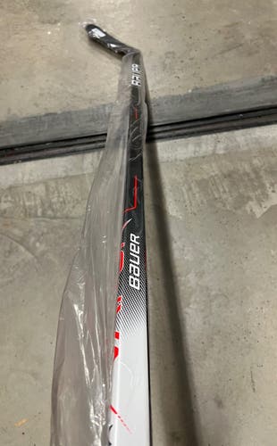 NEW Bauer Vapor Hyperlite League Hockey Sticks Left P92 77 Flex