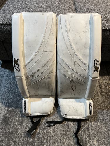 White Goalie Leg Pads Used Junior 29" Brian's GNETiK Pure