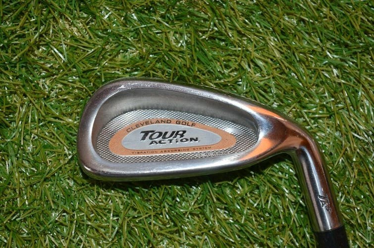 Cleveland	Tour Action	8 Iron 	Right Handed 	36.5"	Steel 	Stiff	New Grip