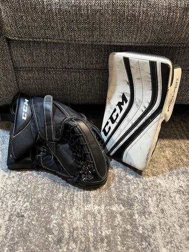 White Junior Used CCM Regular Extreme Flex II 760