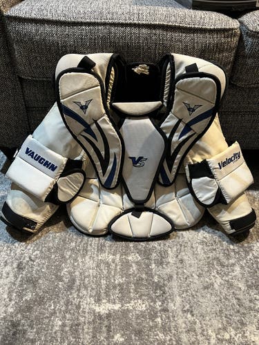 Goalie Chest Protector Junior Used Medium Vaughn Velocity V5