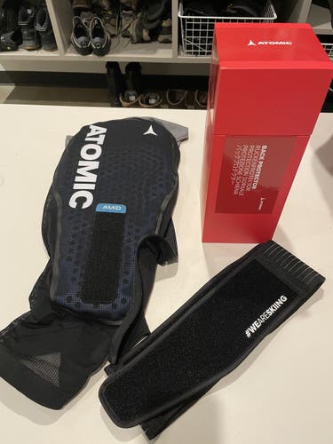 Atomic Live Shield Vest AMID Back Protector