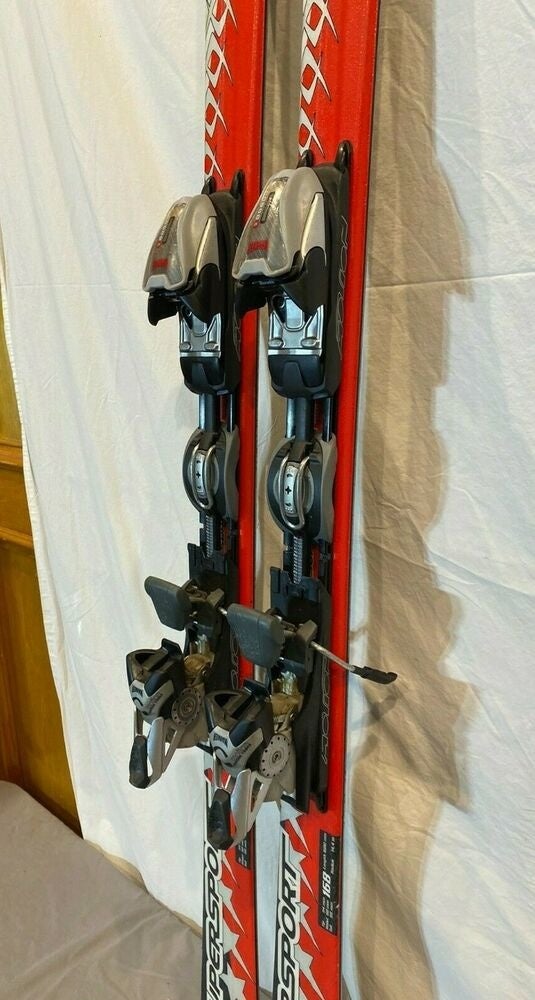 ◆ スキー Volkl SUPERSPORT 168 カービングスキー スキー板 ◇ スキー Volkl SUPERSPORT 168 カービングスキー スキー板
