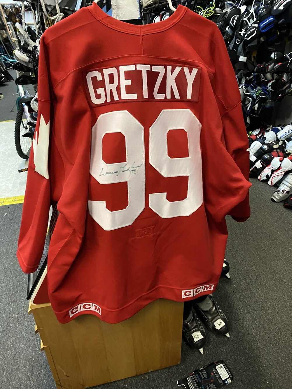 Lot Detail - Wayne Gretzky Signed Team Canada Hockey Jersey