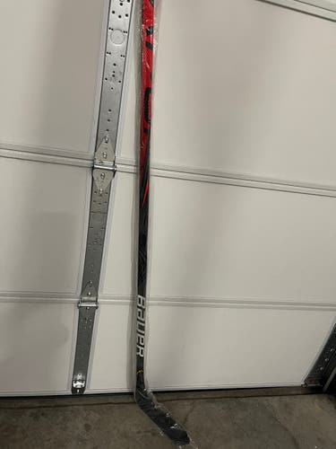 Senior Left Hand P28 77 Flex Vapor FlyLite Hockey Stick