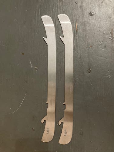 New Bauer Lightspeed Edge LS3 272 Size 8