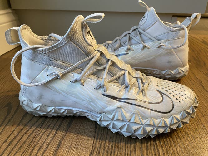 White Used Men's Turf Cleats Size 9.0 (Women's 10) Nike Alpha Huarache 6 Elite Turf
