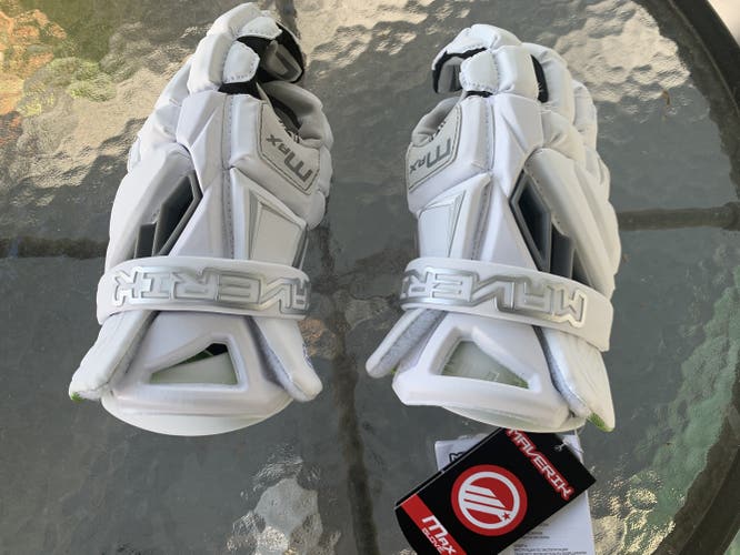 New Player's Maverik Max 13" Lacrosse Gloves