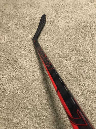 CCM Jetspeed FT4 Pro RH 85 Flex P28