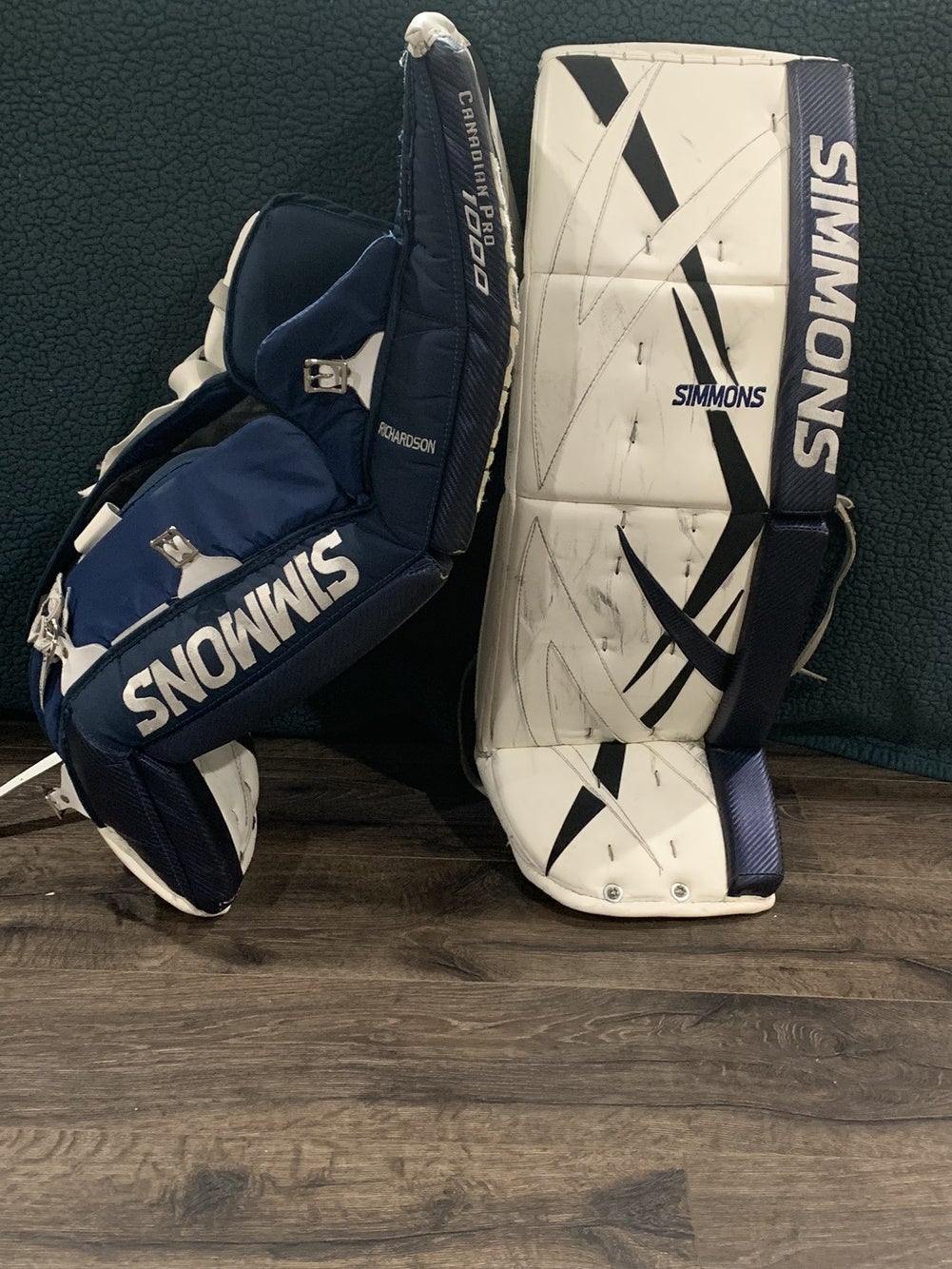 Senior Professional Series Goalie Equipment - Simmons Hockey