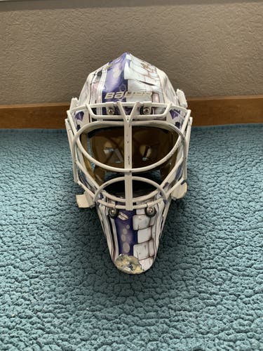 White Used Bauer 961 Goalie Mask