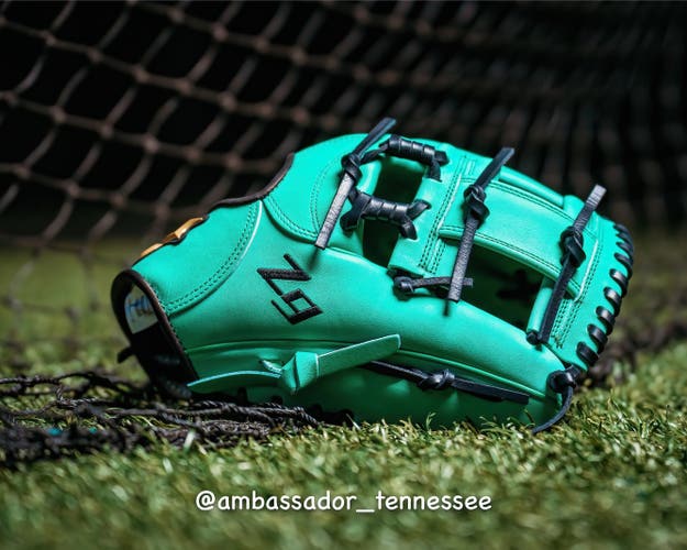 SSK 11.5” Kelly Green/Black Spiral I Web NWT