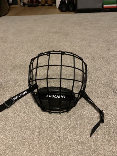 Senior Medium Bauer Full Cage Profile II Facemask