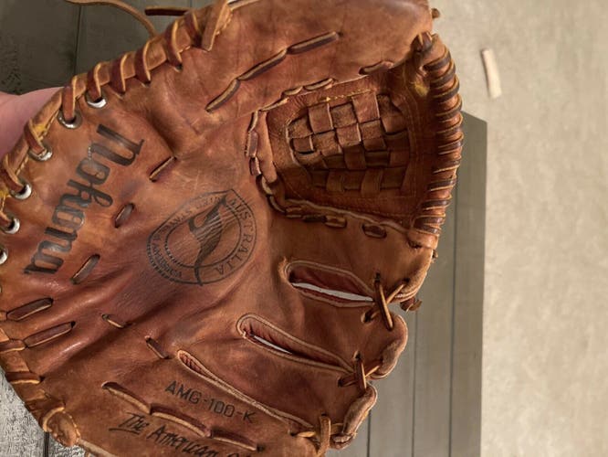 Nokona Right Hand Throw Infield AMG 100 11.25"