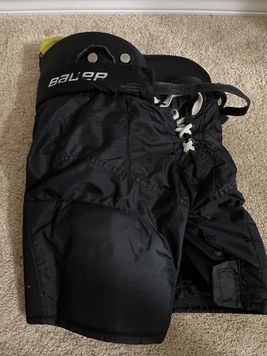 Black Youth Large Bauer  Supreme 2s Pro Hockey Pants