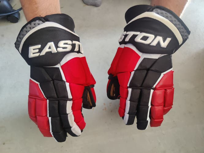 White Used Bauer helmet combo