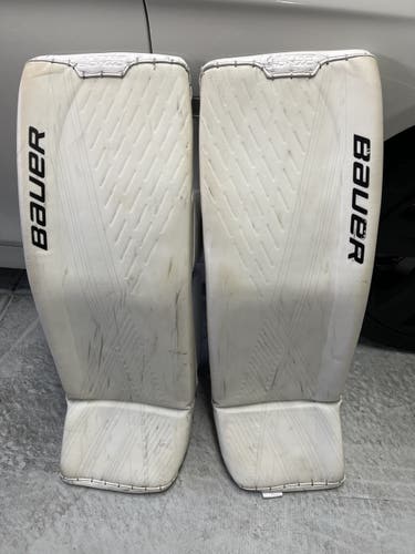 Bauer Ultrasonic 34+1 medium leg pads