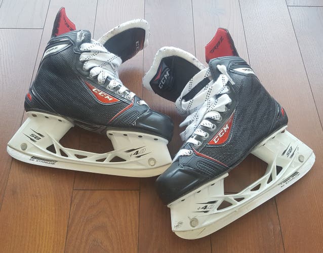 Used Senior CCM RBZ 80 Hockey Skates Regular Width Size 6.5