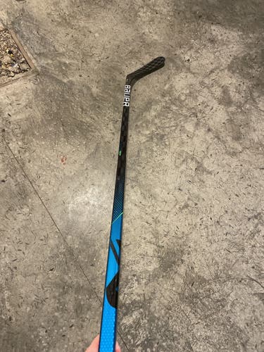 Senior Right Handed Toe Pattern  Nexus Geo Hockey Stick