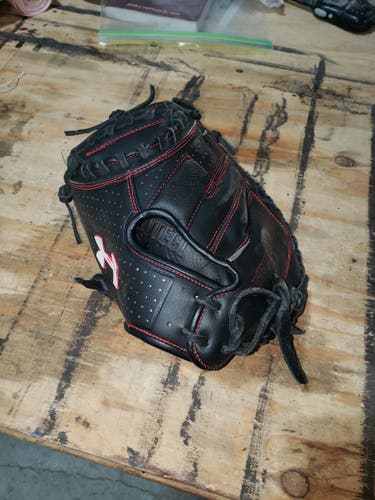 Black Baseball Glove Used Kid Pitch (9YO-13YO) Under Armour Left Hand Throw Catcher's UACM-100A