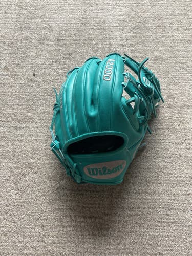 New Infield 11.5" A2000 Baseball Glove