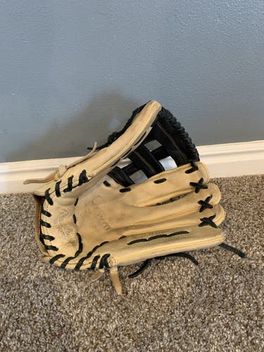 Outfielder Rawlings Glove