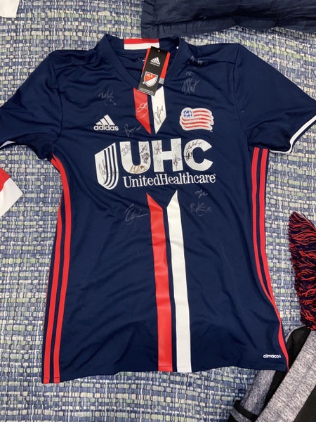 NEW ENGLAND REVOLUTION 2014 AUTOGRAPHED ADIDAS THIRD MLS SOCCER JERSEY  ADULT XL – The Felt Fanatic