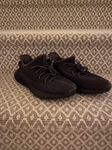 Black Used Adult Size 7.5 (Women's 8.5) Adidas Yeezy Boost 350 V2