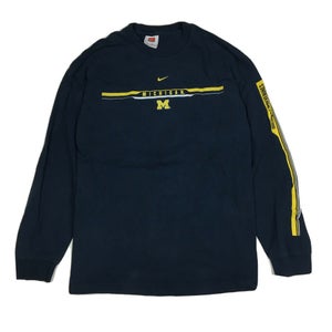 Vintage Y2K NIKE University of Michigan Wolverines Center Swoosh Shirt (L)