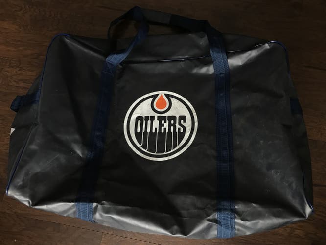 NHL Pro Stock Warrior Edmonton Oilers Player Bag - Navy Blue