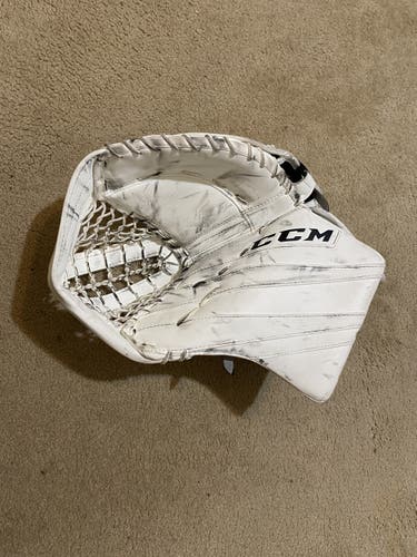 White Senior Used CCM Regular EFlex 5