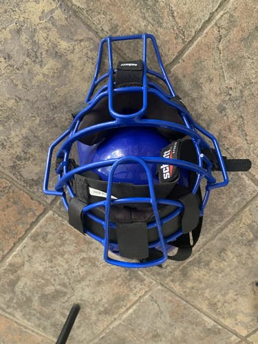 Pre Owned Schutt Catcher's Set