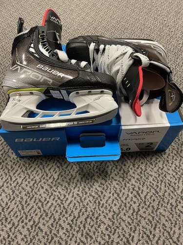 Bauer Hyperlite size 4 Fit 2 skate
