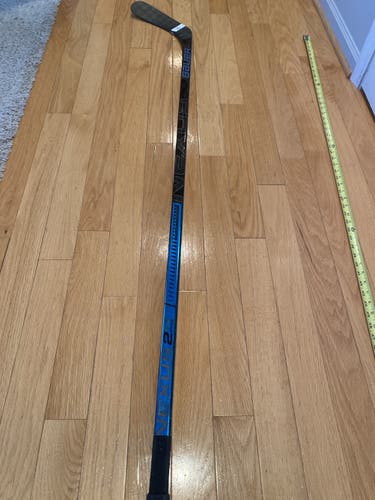 Senior Left Hand   Nexus 2N Pro Hockey Stick