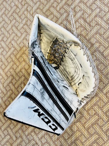 CCM Jr Goalie Glove