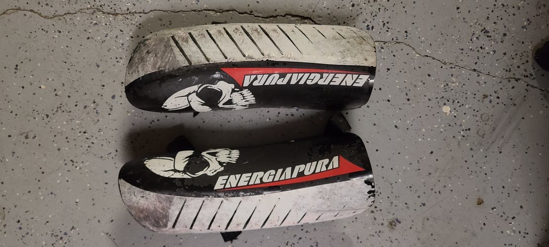 Small Energiapura Shin Guards Plastic