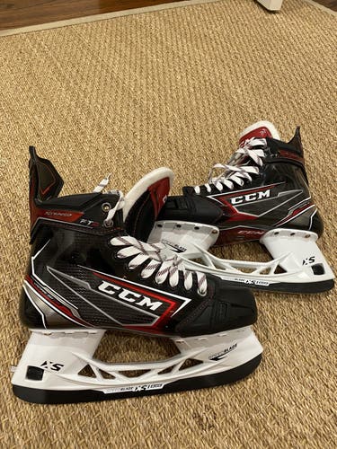 New Senior CCM Regular Width Size 8.5 JetSpeed FT2 Hockey Skates